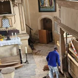 Bauarbeiten an den Kirchenbänken in Gorden  Saskia Bugai